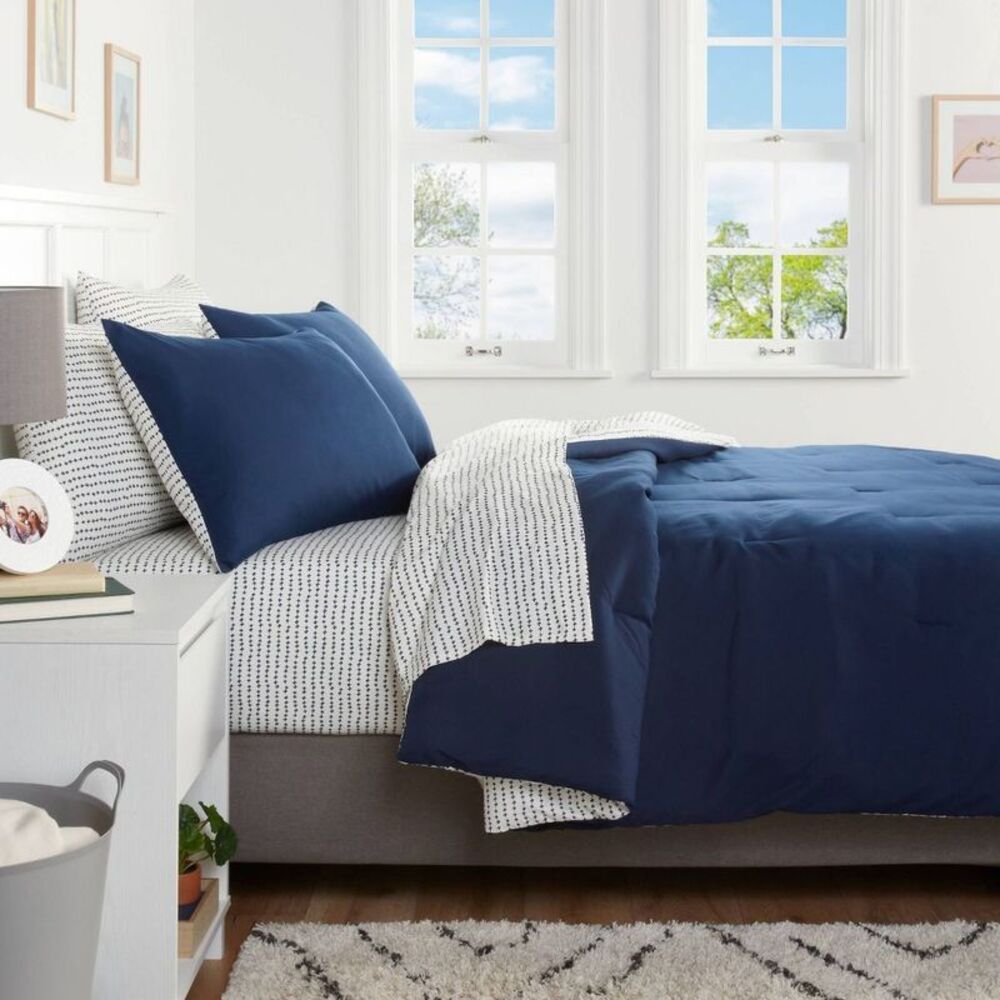 7pc King Solid Microfiber Comforter & Sheets Set Navy/Gray - Room Essentials